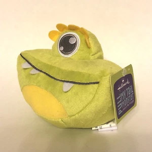 NEW Hallmark Pull My Tail Monster Green Plush Stuffed Animal Wiggle Toy 6" - Picture 1 of 4