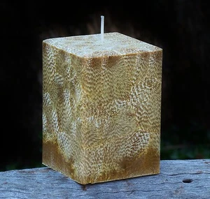 10cm tall x 8 cm wide WESTERN AUSTRALIAN SANDALWOOD Winter Warmer Square CANDLE - Picture 1 of 23