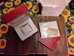 Caja de reloj Cartier y extras. 6,1 W x 4,8 H x 5,4 L ¡Como nuevo! - Imagen 1 de 12