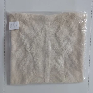 Pottery Barn Cable Diamond Knit 20" Pillow Cover Heathered Oatmeal Ivory NWT - Picture 1 of 2