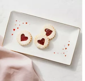 Le Creuset L‘Amour Rectangular Hostess Tray, White w/heart decals, NEW Valentine - Picture 1 of 7