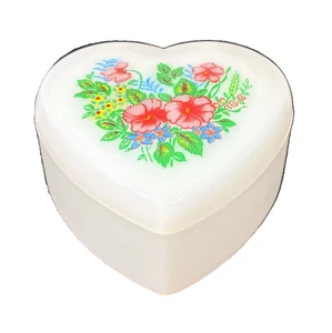 Vintage Heart Shaped Floral Trinket Box Flowers White Hong Kong - Picture 1 of 24