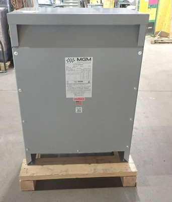 Nuevo transformador trifásico 75 KVA MGM 480 Delta a 240 Delta/120v HT75A3K2-D16 Foto 1 de 4