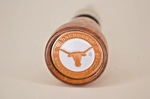 Weinflaschenstopper gedrehtes Holz University of Texas Longhorns Metallende - Bild 1 von 6