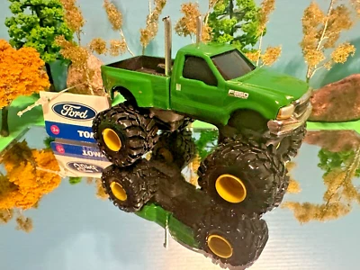 John Deere,1/64 Ertl 定制升降福特 F350 Lariat 超级农场玩具卡车 — 第 1/4 张图片