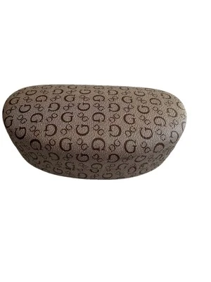 Estuche rígido con cubierta para gafas de sol GUESS Signature Foto 1 de 2