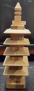 Vintage Kumiki buddhistische Holzpagode 3D Brainteaser Puzzle 14+ Alter ~ Japan 6 Zoll - Bild 1 von 7