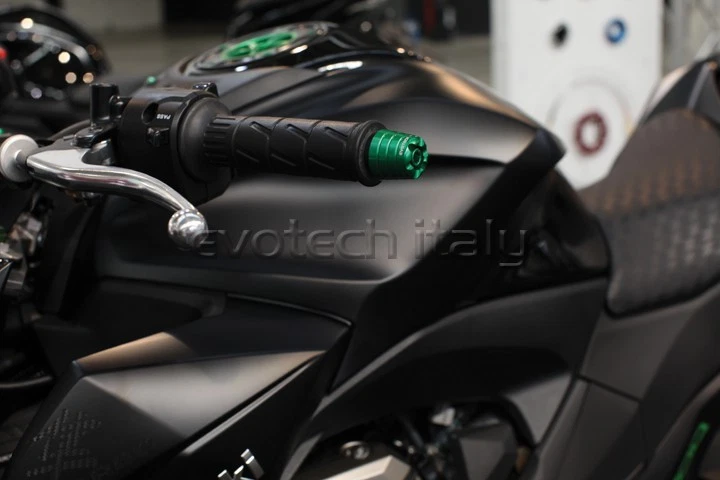 EVOTECH CONTRAPPESI BILANCIERI KAWASAKI Z 900 RS VERDE GREEN BARENDS - Immagine 1 di 1