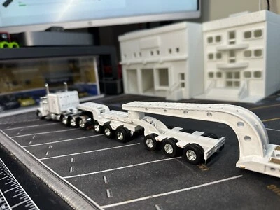 1/64 Truck and 15 Axle custom made Heavy Haul trailer - Image 1 of 4