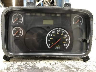 Cuadro de instrumentos velocímetro Freightliner M2 106 2002-2011 - usado Foto 1 de 4