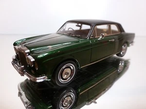 NEO MODELS BENTLEY CORNICHE - GREEN METALLIC 1:43 - VERY GOOD CONDITION - 33 - Picture 1 of 7