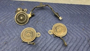 86.5-92 SUPRA *OEM 3 HORN SET w/ ALARM* oem ma70 mk3 - Bild 1 von 4