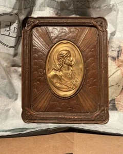 Vintage Wood Plaque With Gold Plated Jesus Silhouette - Picture 1 of 3