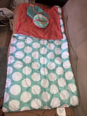 Ozark Trail Youth Sleeping bag Polka Dots. Reversible w/carrybag 4ft8"x2ft4" - Image 1 of 4