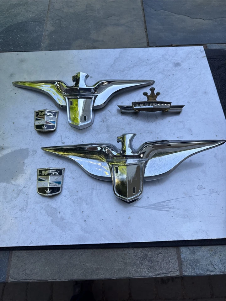 Chrysler Crown Imperial 1955-1956 parrilla y emblema de maletero calidad original del conductor Foto 1 de 4