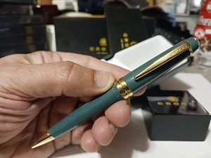 Cross Classic Green and Gold Ballpoint Pen New Graduation DAD MOM BIRTHDAY Gift - Picture 1 of 9