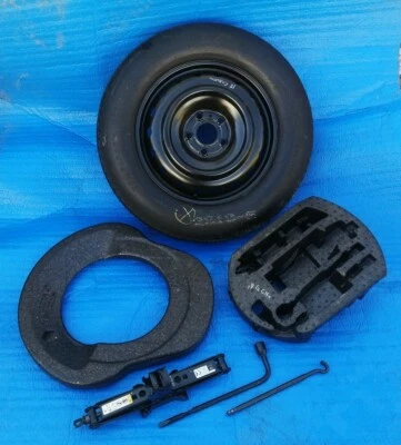 2014 thru 2021 JEEP GRAND CHEROKEE SPARE TIRE WHEEL DONUT 18" 175/90/18 W. tools - Image 1 of 4