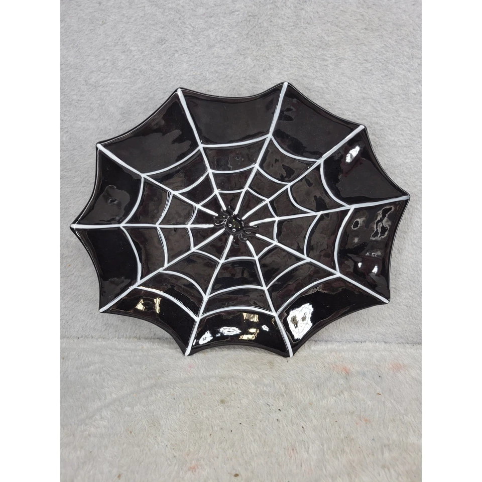 Plato de telaraña Lori Siebert internacional certificado negro blanco decoración de Halloween Foto 1 de 4