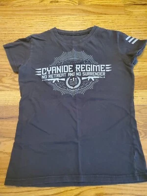 Camiseta régimen cianuro electro industrial gótico babydoll femenino slim fit usada Foto 1 de 4