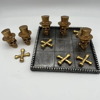 Grandin Road Halloween Calavera Cabeza Con Huesos 10” Tic Tac Toe Juego Ver Descripción. Foto 1 de 4