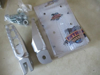 PYTHON MOTORCYCLE FOOTPEG - ROTATING ALLOY - YAMAHA FZ6 FZ1 R6 R1 + MORE C LIST - Image 1 of 4