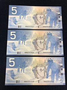 2003 Bank of Canada $5 - Knight Dodge HNN Prefix UNC - Lot of 3 Notes - Picture 1 of 2
