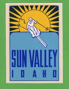 ADESIVO VINTAGE ORIGINALE 1952 SOUVENIR "SUN VALLEY" IDAHO SKI PARADISE ARTE BELLO - Foto 1 di 1
