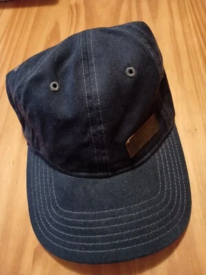 Gorra de béisbol ajustable con correa de algodón Levis sombrero azul marino parche con logotipo de cuero Foto 1 de 4