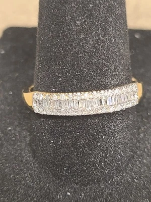 Anillo con banda de diamantes D'Joy de 0,25 quilates en rodio sobre plata de ley Foto 1 de 2