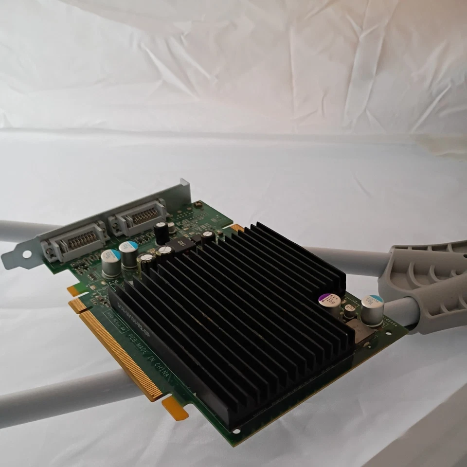 Apple MacPro NVIDIA P345 256MB PCIe Dual DVI Video Graphics Card - Image 1 of 4