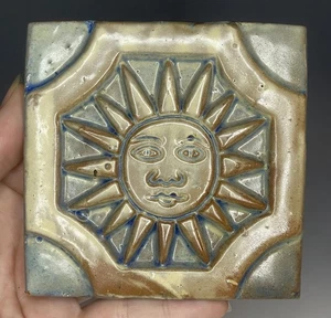 Vintage 20. Jh. Moravian Mercer Keramik Fliese Sonnengesicht quadratisch Keramik - Bild 1 von 10