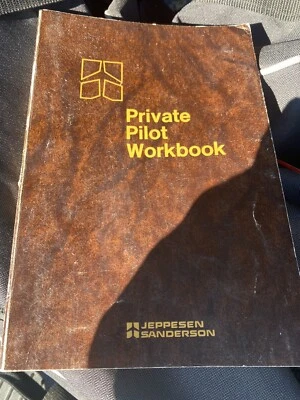Private pilot workbook, by Jeppesen Sanderson. Z2 - Image 1 of 4
