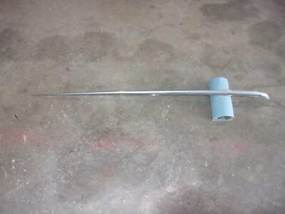 Buick Hood Spear Molding Electra 225 1965 Lesabre Wildcat 1374140 Foto 1 de 4