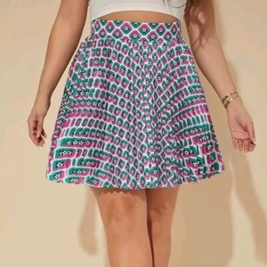 NWT High Waist Pleated Skirt Size M - Picture 1 of 3