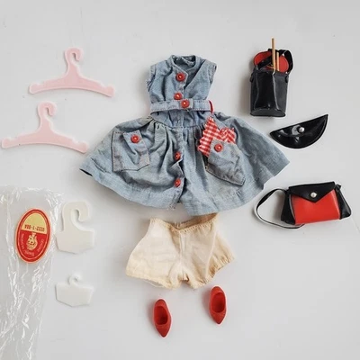 Conjunto de punto vintage ideal tammy púrpura uno con cartera agujas de tejer zapatos etc. Foto 1 de 4