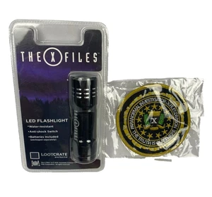 Lot The X Files LED Flashlight & Loot Crate Patch Truth is Out There 2016 NOS - Picture 1 of 6