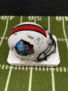 DERRICK BROOKS SIGNED PRO FOOTBALL HALL OF FAME SPEED MINI HELMET BECKETT 614 - Picture 1 of 2