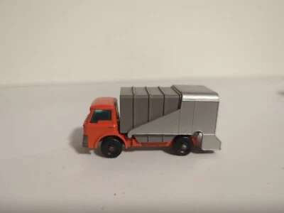 Matchbox Lesney No.7 Ford Refuse Garbage Truck - Image 1 of 4