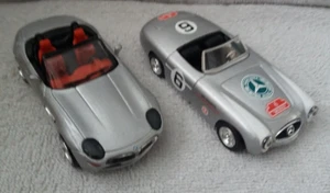 Nuevos autos diecast Ray (2000) plateados BMW Z8 y Mercedes-Benz 300SL Spider - Imagen 1 de 7