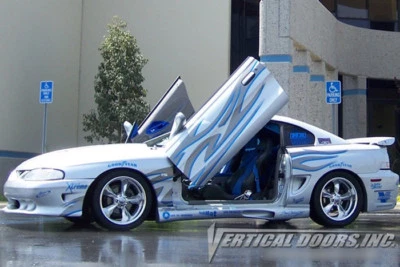 Vertical Doors Inc. Kit Lambo atornillable para Ford Mustang 94-98 Foto 1 de 4