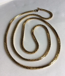 Vintage Monet Gold Tone Chain 27 Inches Mini Square Signed E43 - Foto 1 di 5
