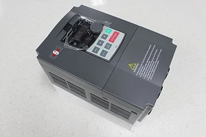 2.2 KW (3HP) single to 3 phase inverter VSD VFD Dual display - Picture 1 of 4