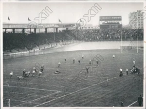 1938 AMERICAN FOOTBALL GAME EXHIBITION AT PAE DE PRINCES IN PARIS PRESS PHOTO - Picture 1 of 2