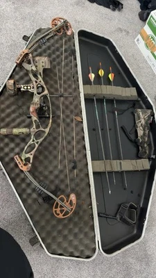 Arco compuesto XC 1000 con estuche y liberación rápida Foto 1 de 2