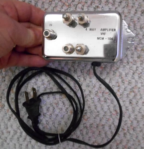 4-Way TV 75 Ohm Output Coax Cable Distribution VHF Amplifier - Picture 1 of 3
