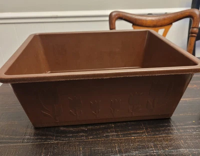 Vintage Rubbermaid Tulip Bus Tub Chocolate Brown Square Heavy Duty Rare - Image 1 of 4