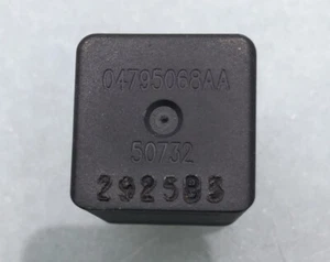 04795068AA Used Jeep Chrysler 4 Prong Relay (50732) Multi Purpose Tested OEM - Picture 1 of 3