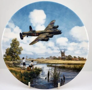 Piatto aereo Royal Doulton Heroes of the Sky Lancaster basso sopra la testa - Foto 1 di 2