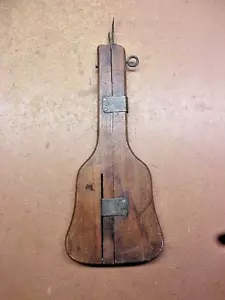 Vintage Wooden Rug Shuttle Punch Sliding Needle Primitive Hand Sewing Tool - Picture 1 of 6