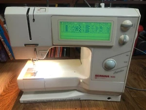 BERNINA 1530 SEWING MACHINE - Picture 1 of 7